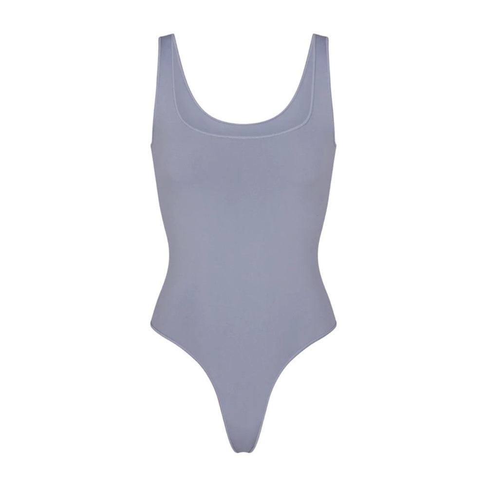 SKIMS slate color S/M size essential scoop bodysuit